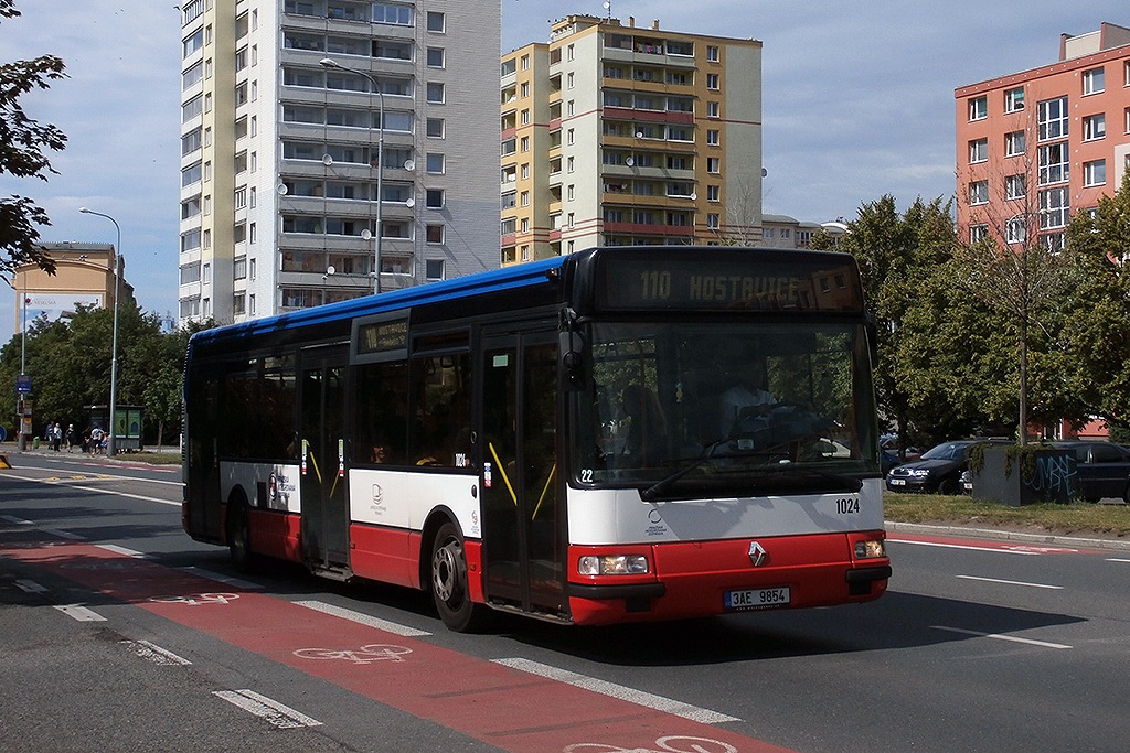 Karosa-Renault Citybus (Agora) #1024 der Jaroslav Štěpánek auf der Linie 110 in Prag. Dieser Wagen wurde in 2013 aus Zlín gekauft. (27.6.2016)
