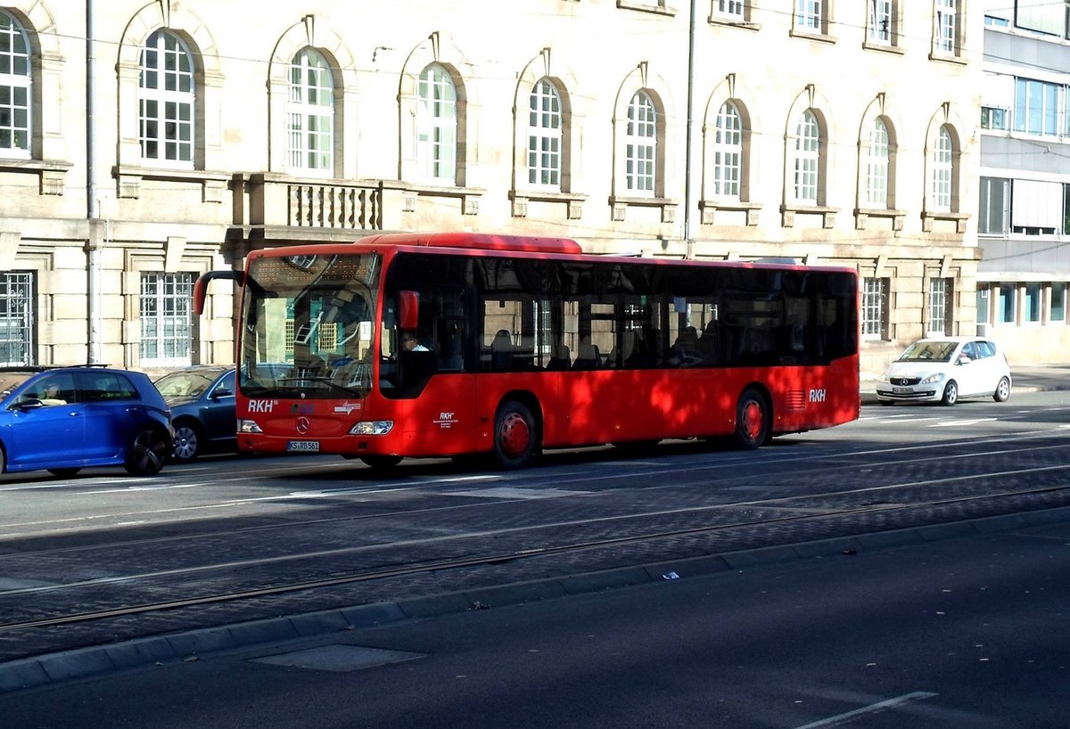 Kassel zentrum  ,Bus der RKH,aufgenommen  am 7.7.2013