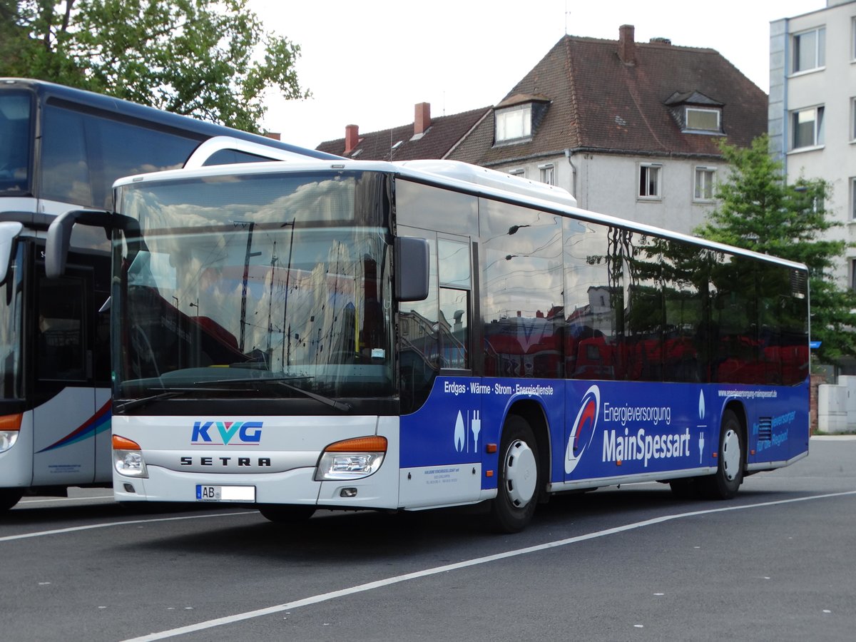 KVG (Kahlgrund-Verkehrs-Gesellschaft mbH) Setra 4000er am 01.08.16 in Aschaffenburg ZOB
