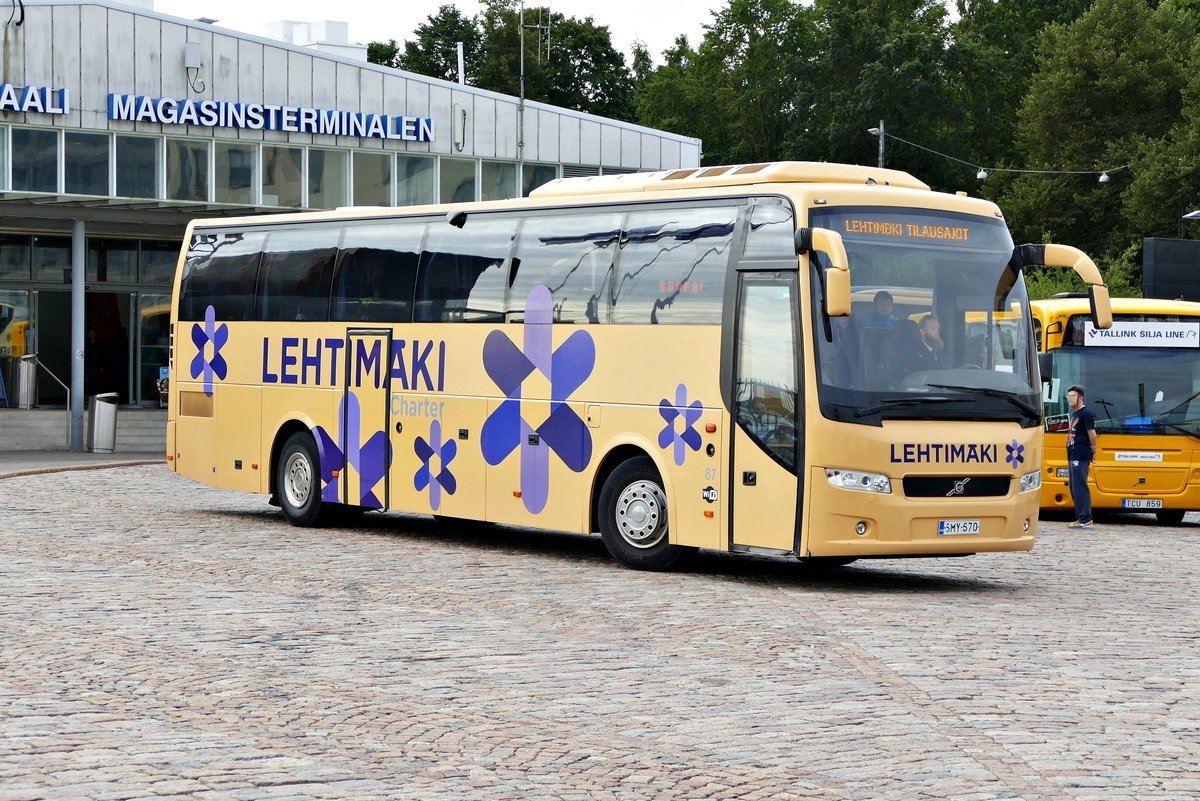 Lehtimäki -Charter /FIN, mit einem Volvo 9700 # '87'. Helsinki im August 2018.