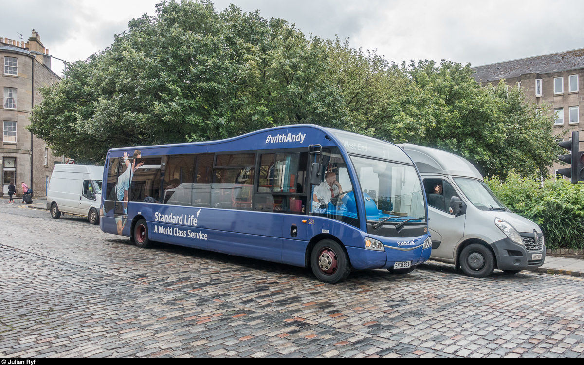 Lothian Buses Optare Solo 281 mit Werbung für Andy Murray am 23. August 2017 in Edinburgh.