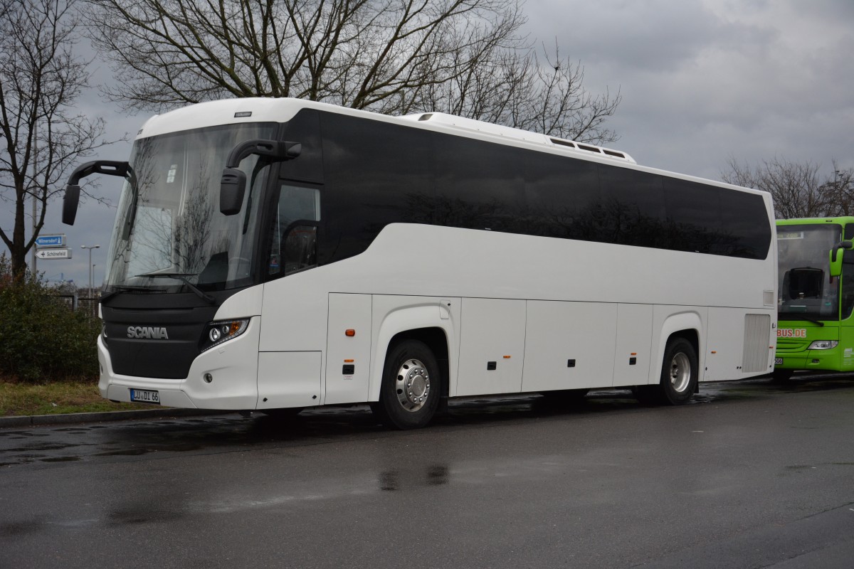 LU-DI 66 steht am 10.01.2015 auf dem Rastplatz an der A 115. Aufgenommen wurde ein Scania Touring.
