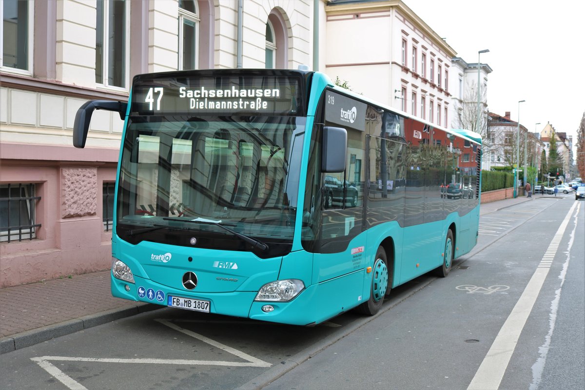 MainBus Mercedes Benz Citaro K Wagen 319 am 09.03.19 in Frankfurt am Main Südbahnhof