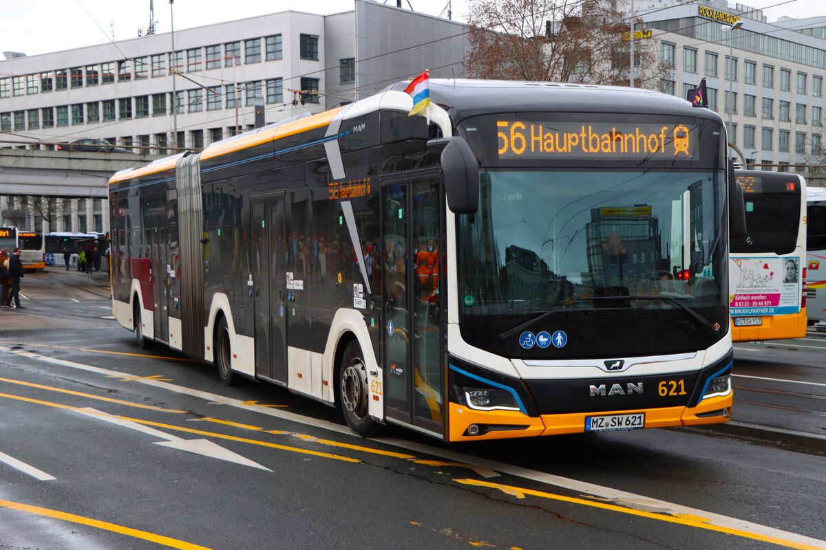 Mainzer Mobilität MAN eLions City Wagen 621 am 16.02.26 in Mainz Hauptbahnhof