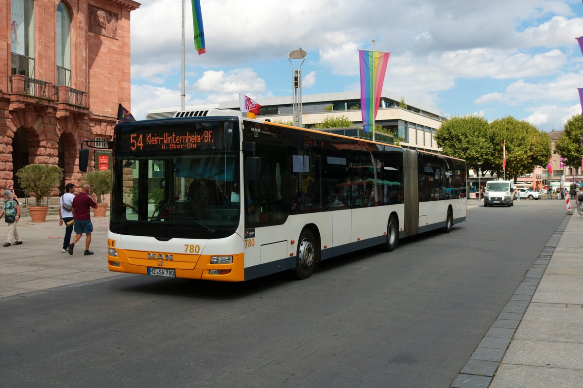Mainzer Mobilität MAN Lions City G Wagen 781 am 10.08.21 am Höfchen