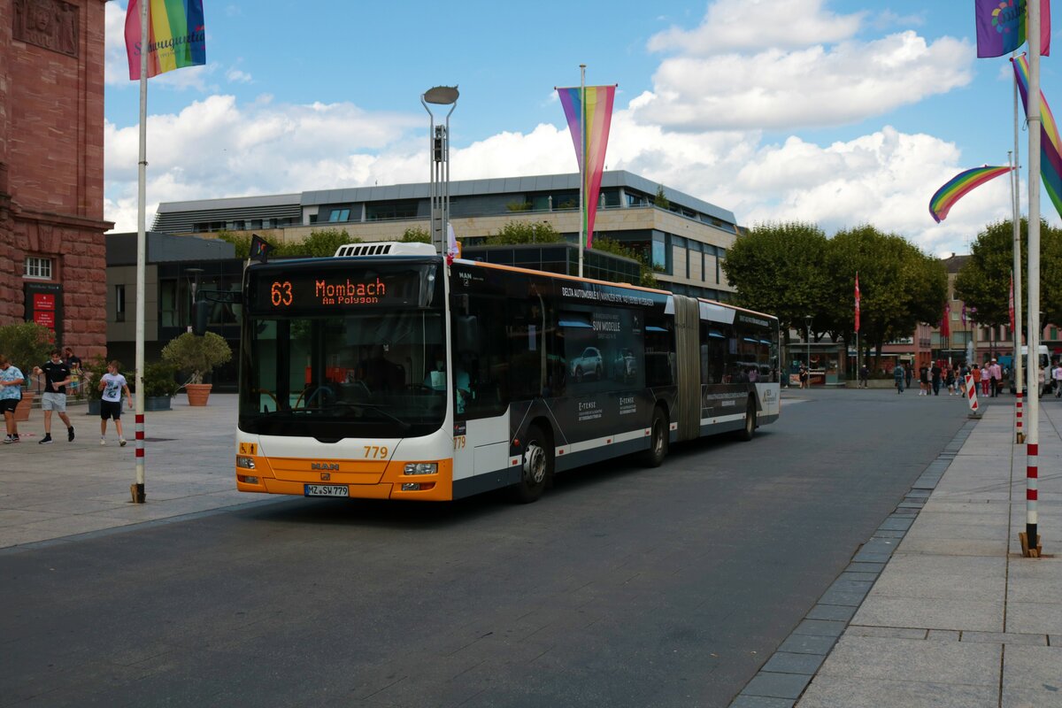 Mainzer Mobilität MAN Lions City G Wagen 779 am 10.08.21 am Höfchen