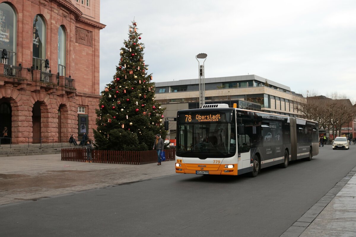 Mainzer Mobilität MAN Lions City Wagen 779 am 31.12.21 in Mainz Innenstadt