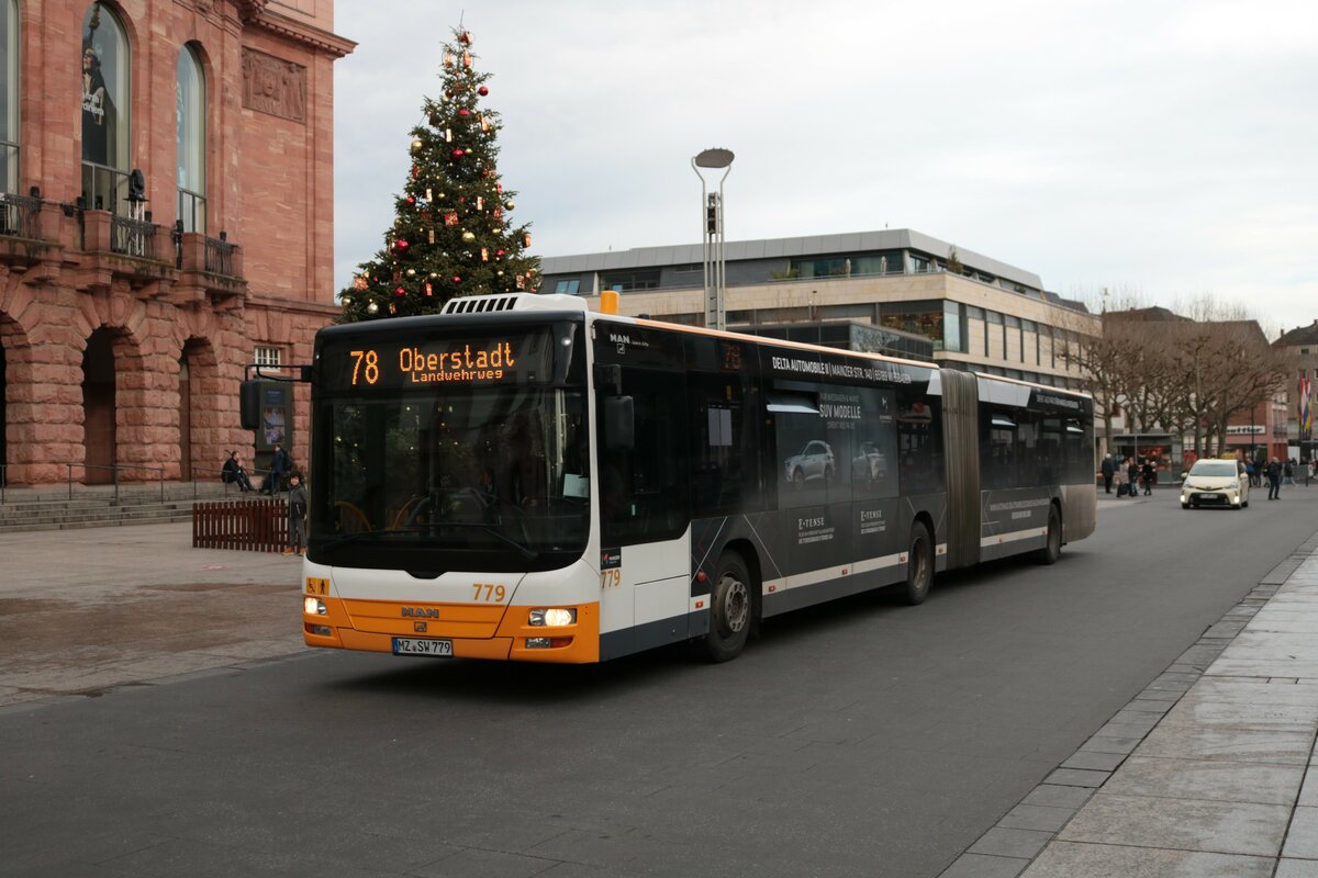 Mainzer Mobilität MAN Lions City Wagen 779 am 31.12.21 in Mainz Innenstadt