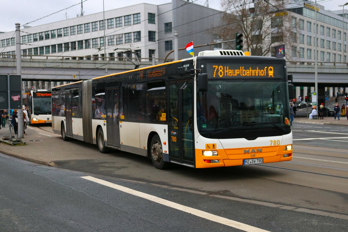 Mainzer Mobilität MAN Lions City Wagen 780 am 12.02.24 in Mainz Hauptbahnhof
