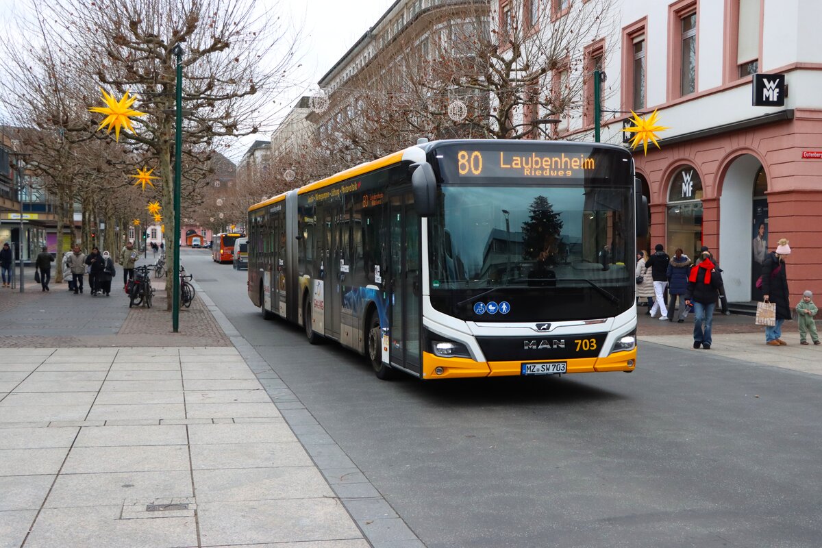 Mainzer Mobilität MAN Lions City Wagen 703 am 31.12.25 am Höfchen in der Innenstadt