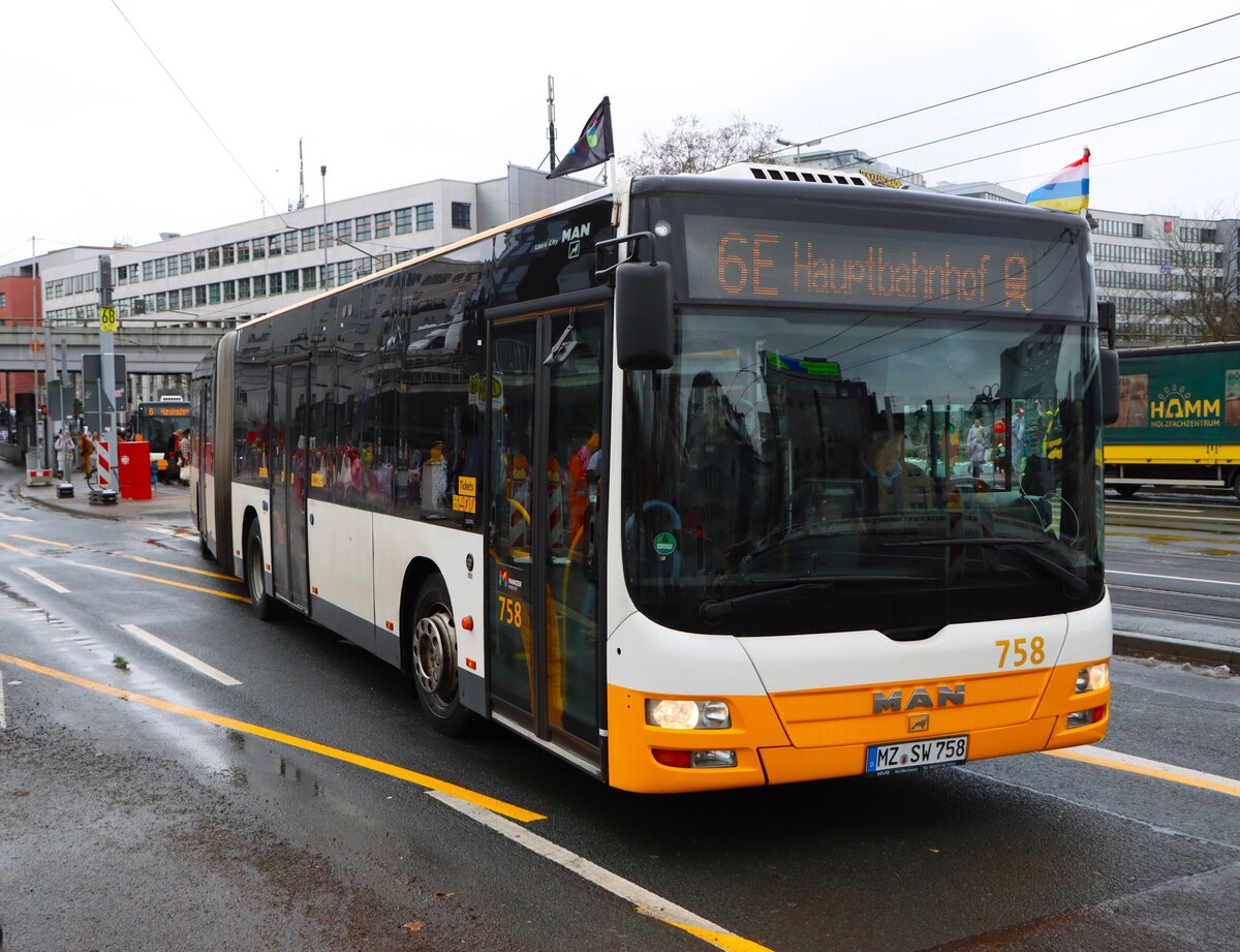Mainzer Mobilität MAN Lions City Wagen 758 am 16.02.26 in Mainz Hauptbahnhof