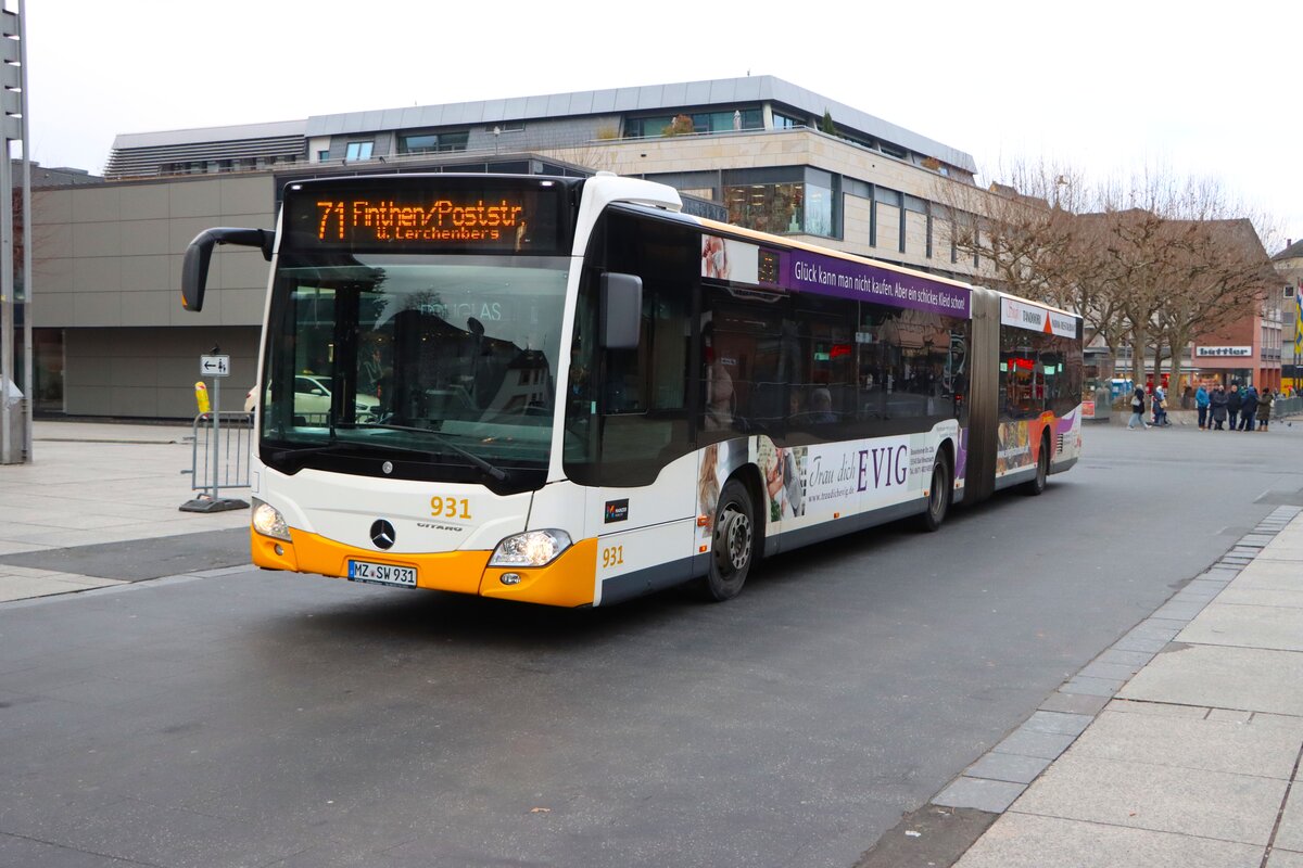 Mainzer Mobilität Mercedes Benz Citaro 2 G Wagen 931 am 31.12.25 am Höfchen in der Innenstadt