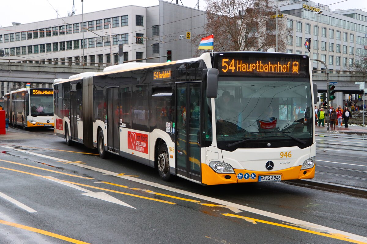 Mainzer Mobilität Mercedes Benz Citaro 2 G Wagen 946 am 16.02.26 in Mainz Hauptbahnhof
