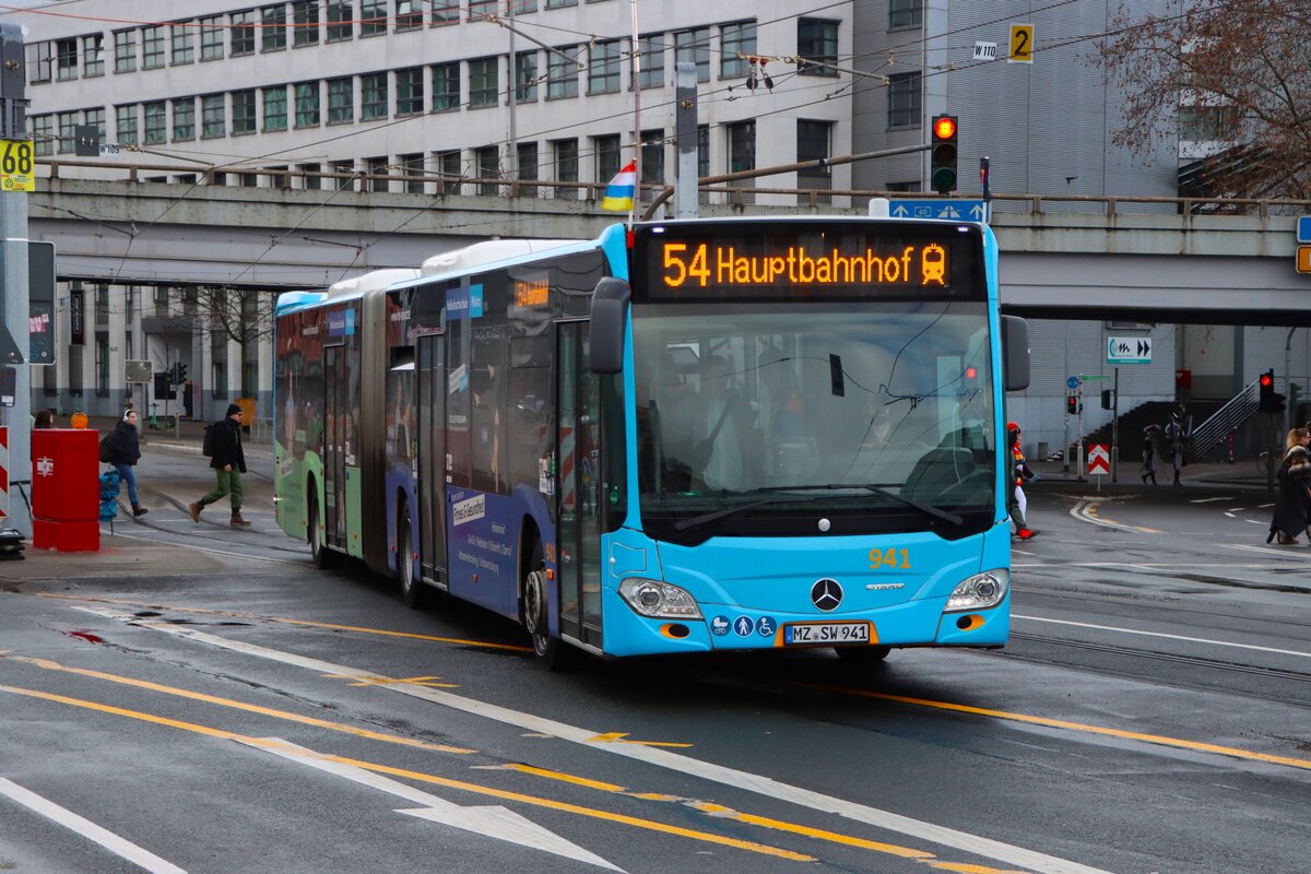Mainzer Mobilität Mercedes Benz Citaro 2 G Wagen 941 am 16.02.26 in Mainz Hauptbahnhof