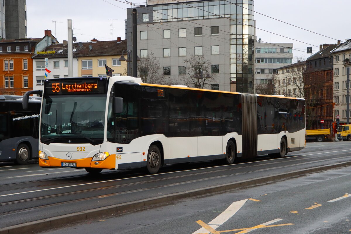 Mainzer Mobilität Mercedes Benz Citaro 2 G Wagen 932 am 16.02.26 in Mainz Hauptbahnhof