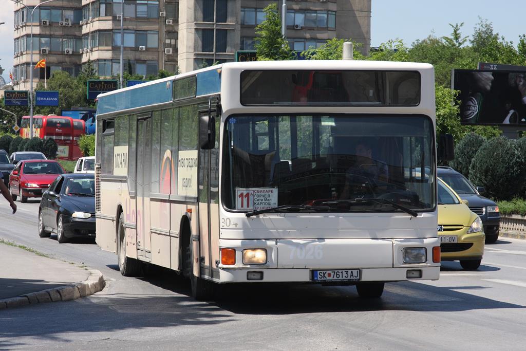 MAN ? Stadtbus, Wagen 7026, der Linie 11 am Hauptbahnhof in Skopje in Mazedonien am 19.5.2017.