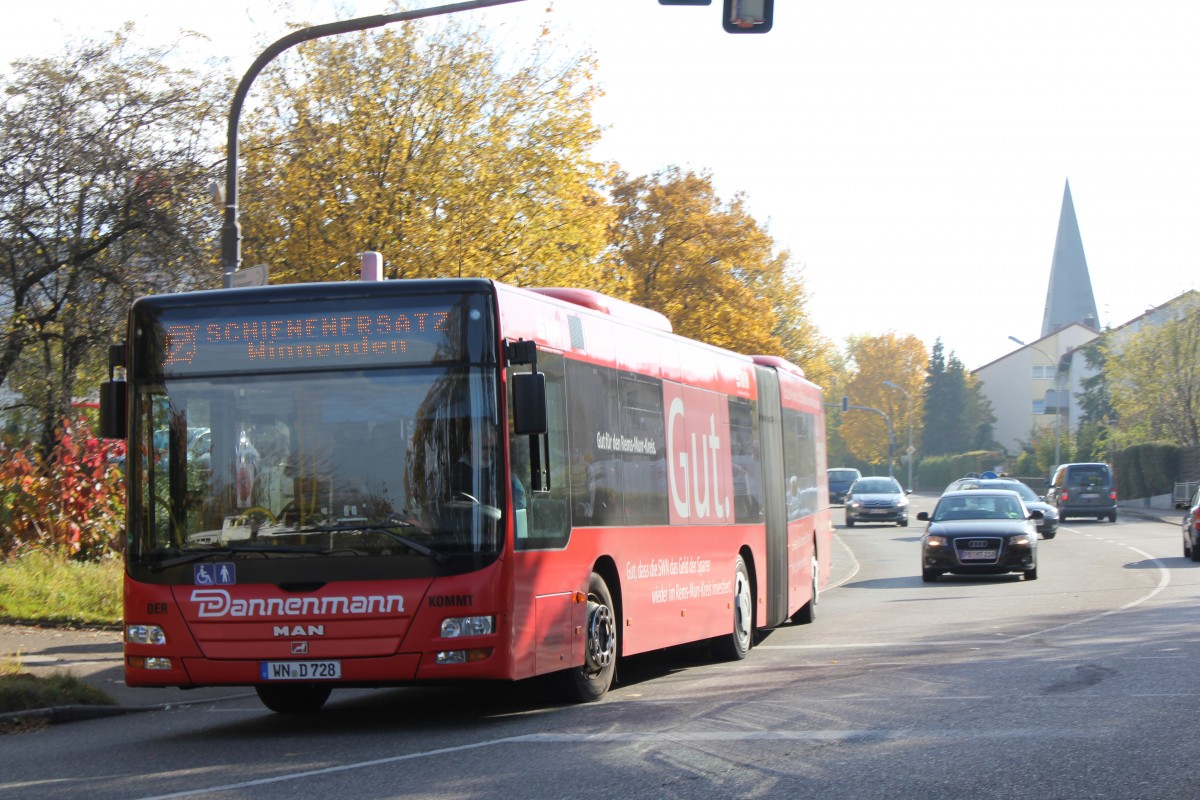 MAN A23 (WN D 728) von Omnibus Dannenmann am 29.10.11 als Schienenersatzverkehr nach Winnenden. Ausgestattet mit ZF6 HP (Ecomat) Getriebe. Einziger Lion's City G der Omnibus Dannenmann. Unter den anderen Gelenkfahrzeugen finden sich 6 Citaro G, 2 MAN NG sowie ein Solaris U18 der dritten Generation wieder.
