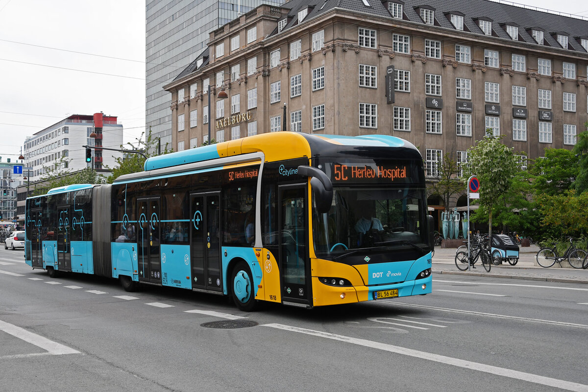 MAN Bus 1618, auf der Linie 5C fährt am 20.06.2023 durch die Vesterbrogade.