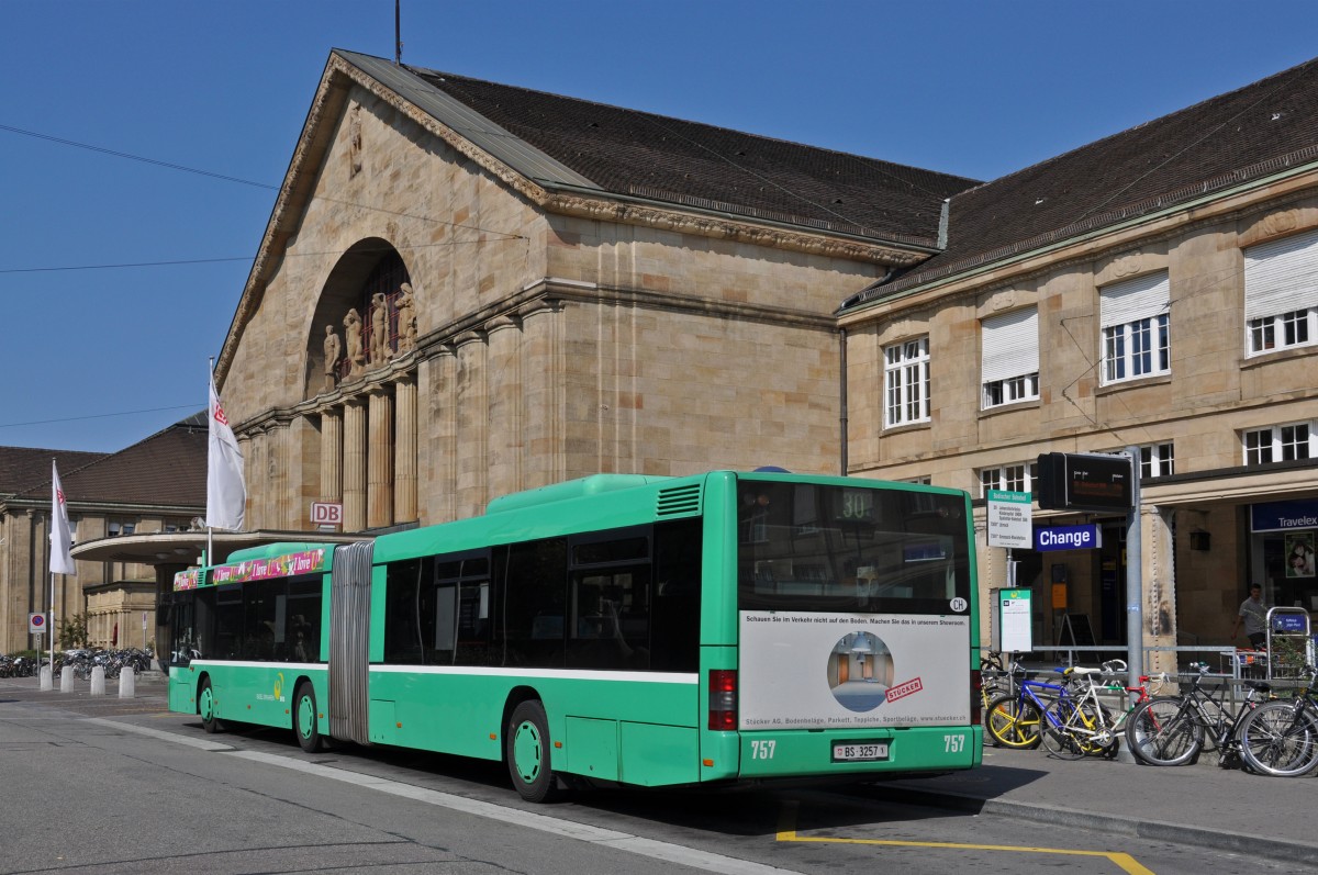 MAN Bus 757 auf der Linie 30 an der Haltestelle Badischer Bahnhof. Die Aufnahme stammt vom 08.09.2014.