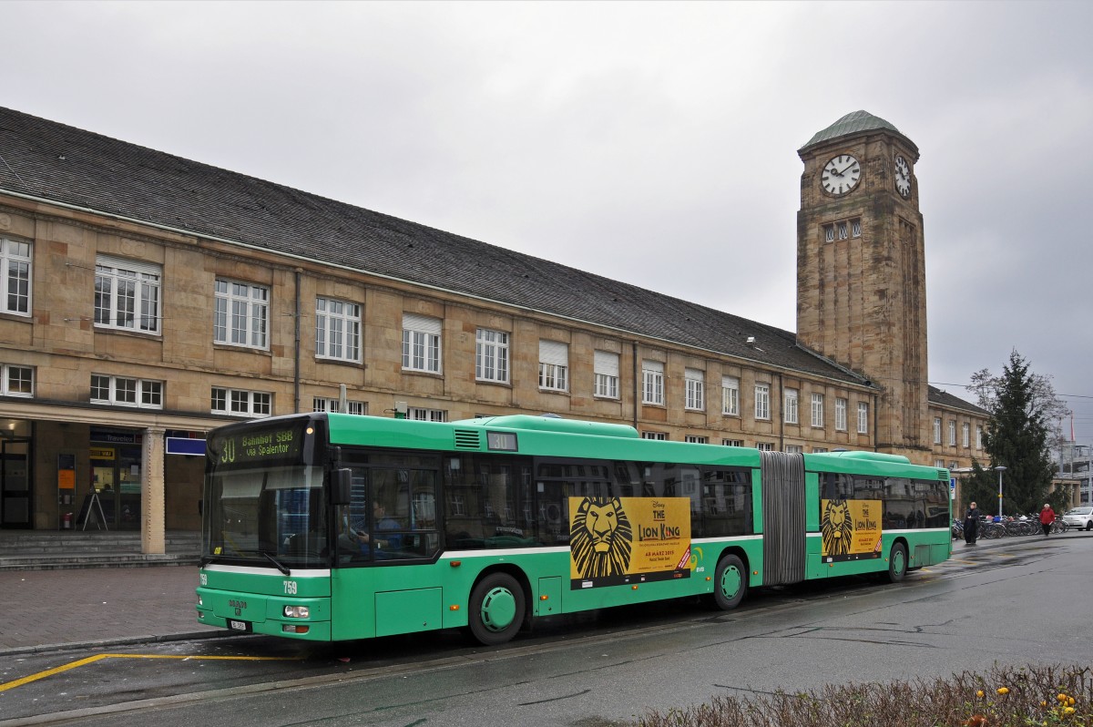 MAN Bus 759 auf der Linie 30 wartet an der Endstation am Badischen Bahnhof. Die Aufnahme stammt vom 09.12.2014.