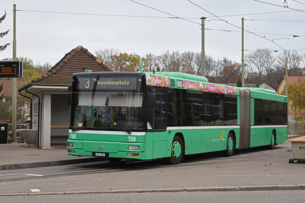 MAN Bus 760 im Einsatz als Tramersatz auf der Linie 3, die wegen einer Baustelle nicht nach Birsfelden verkehren kann. Hier steht der Bus an der Endstation in Birsfelden. Die Aufnahme stammt vom 23.11.2018.