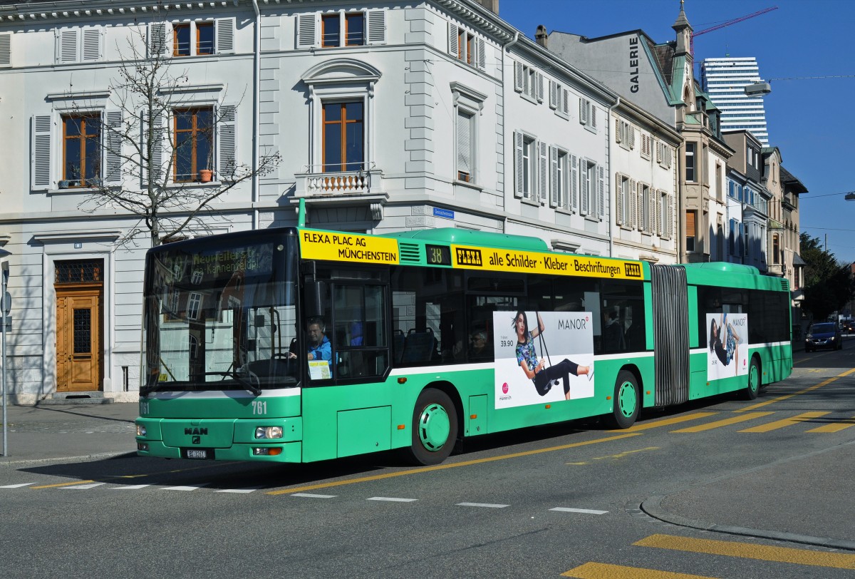 MAN Bus 761 auf der Linie 38 fährt zur Haltestelle am Wettsteinplatz. Die Aufnahme stammt vom 12.03.2015.