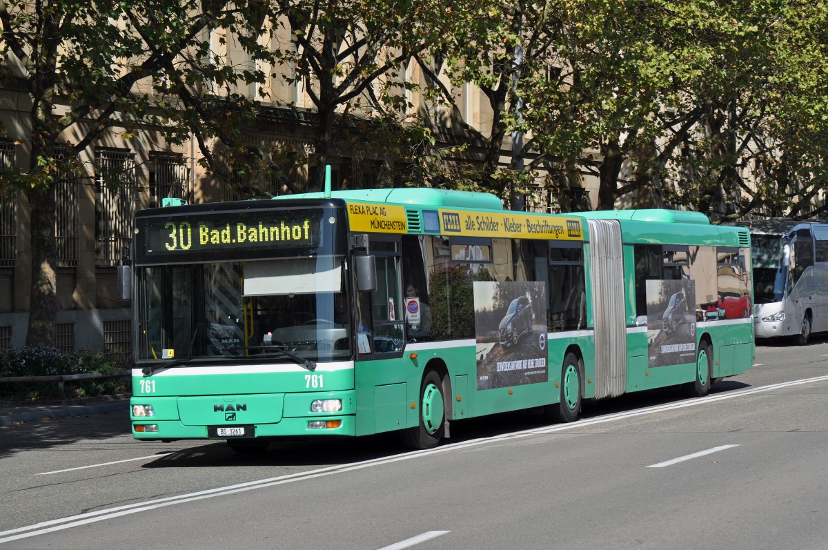 MAN Bus 761 auf der Linie 30 fährt zur Endhaltestelle am Badischen Bahnhof. Die Aufnahme stammt vom 07.09.2015.