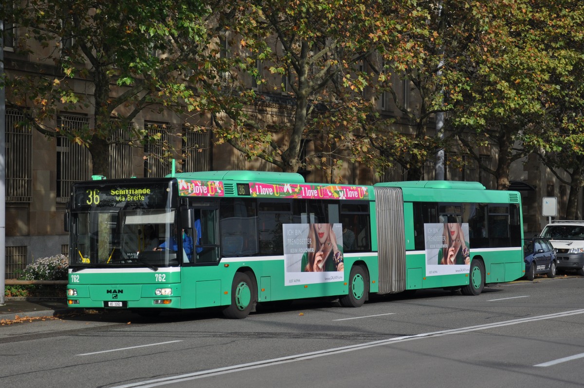 MAN Bus 762 auf der Linie 36 fährt zur Haltestelle Badischer Bahnhof. Die Aufnahme stammt vom 19.09.2014.