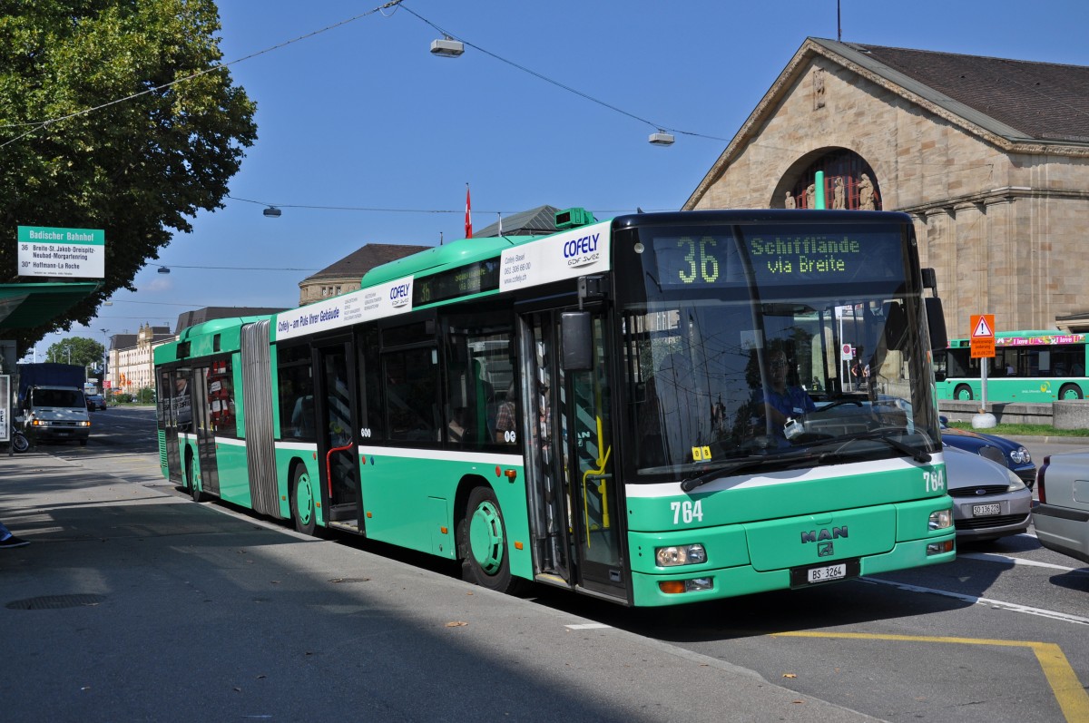 MAN Bus 764 auf der Linie 36 bedient die Haltestelle Badischer Bahnhof. Die Aufnahme stammt vom 08.09.2014.