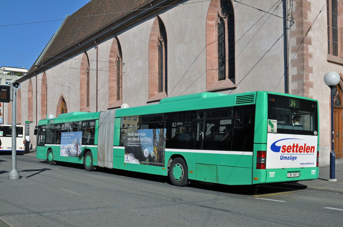 MAN Bus 767 auf der Linie 34 bedient die Haltestelle am Claraplatz. die Aufnahme stammt vom 24.06.2015.