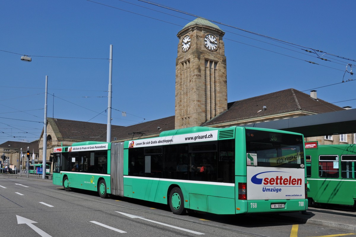 MAN Bus 768 auf der Linie 36 bedient die Haltestelle Badischer Bahnhof. Die Aufnahme stammt vom 08.09.2014.