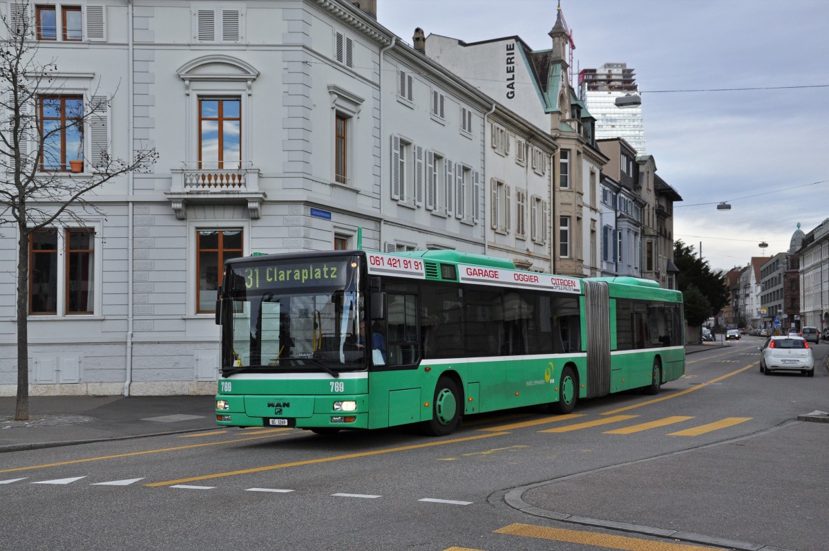 MAN Bus 769 auf der Linie 31 fährt zur Haltestelle am Wettsteinplatz. Die Aufnahme stammt vom 12.01.2015.