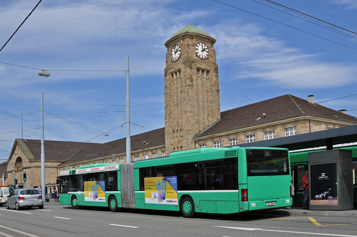 MAN Bus 769 auf der Linie 36 bedient die Haltestelle am Badischen Bahnhof. Die Aufnahme stammt vom 20.04.2015.