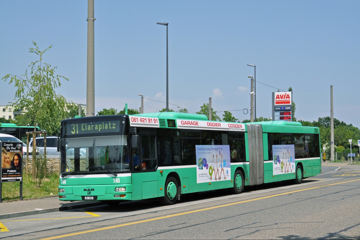 MAN Bus 769 auf der Linie 31 bedient die Haltestelle Rankstrasse. Die Aufnahme stammt vom 03.07.2015.