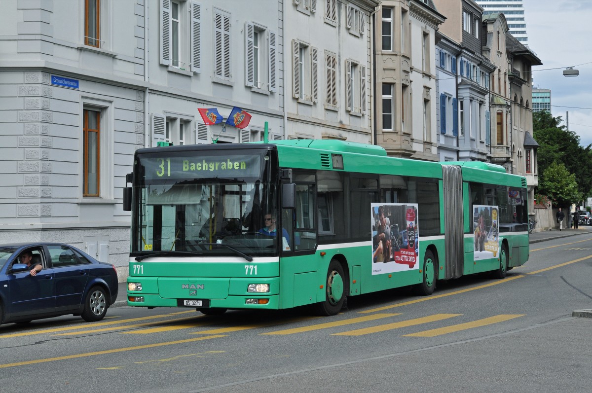 MAN Bus 771 auf der Linie 31 fährt zur Haltestelle am Wettsteinplatz. Die Aufnahme stammt vom 19.05.2015.