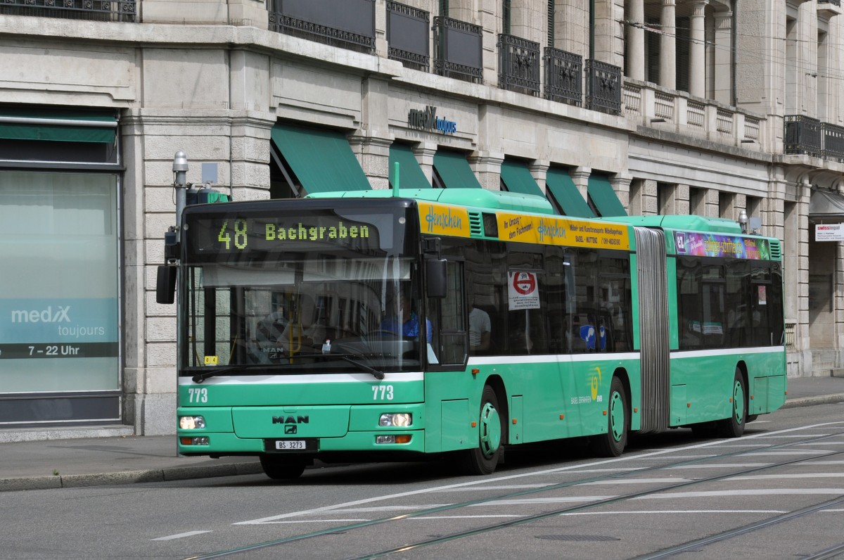 MAN Bus 773 auf der Linie 48 fährt Richtung Haltestelle Wielandplatz. Die Aufnahme stammt vom 27.06.2014.