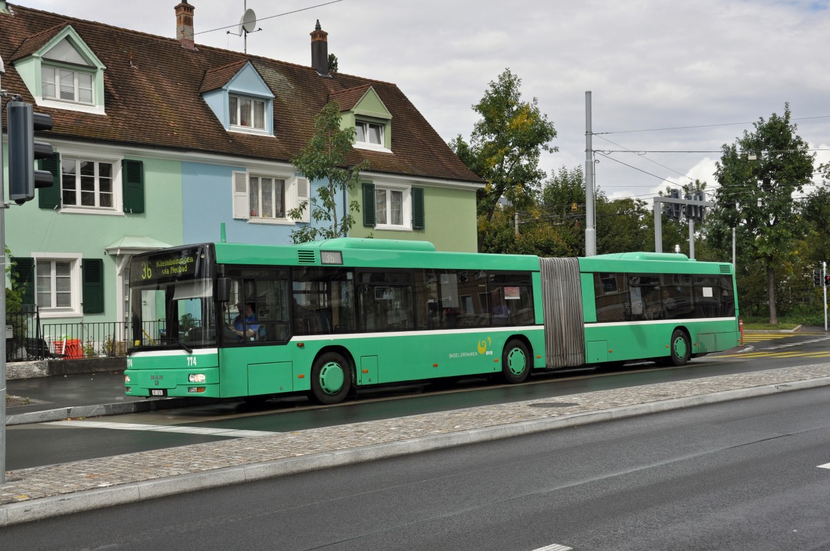 MAN Bus 774 auf der Linie 36 bedient die Haltestelle Morgartenring. Die Aufnahme stammt vom 27.08.2014.