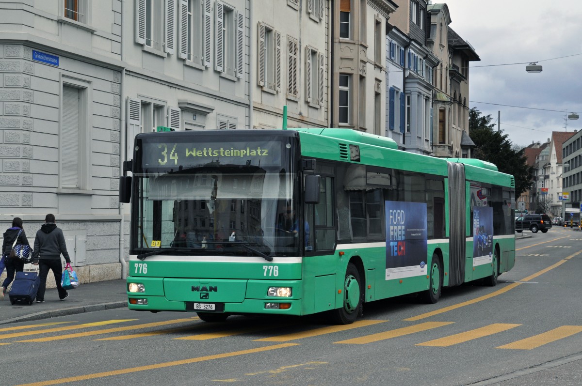 MAN Bus 776 auf der Linie 34, die an der Basler Fasnacht nur bis zum Wettsteinplatz fährt, kurz vor der Endstation am Wettsteinplatz. Die Aufnahme stammt vom 24.02.2015.
