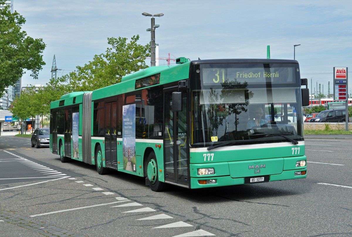 MAN Bus 777 auf der Linie 31 fährt zur Haltestelle Rankstrasse. Die Aufnahme stammt vom 29.06.2015.