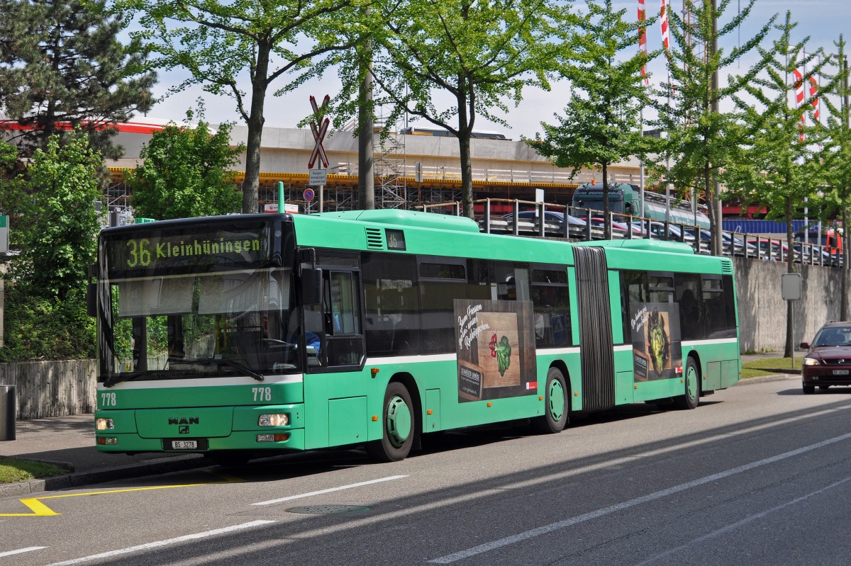 MAN Bus 778 auf der Linie 36 bedient die Haltestelle Hochbergerstrasse. Die Aufnahme stammt vom 29.04.2015.