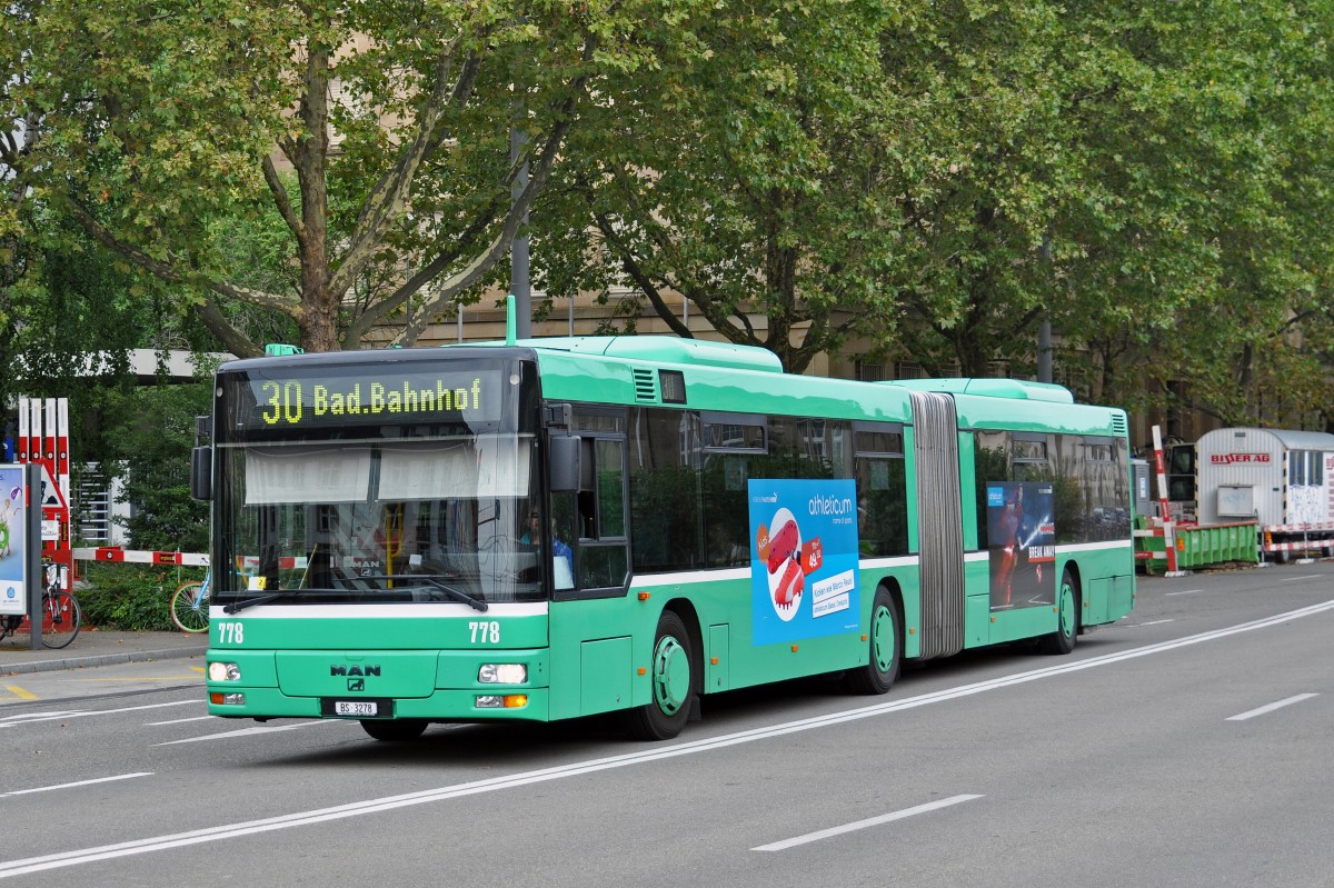 MAN Bus 778 auf der Linie 30 fährt zur Endstation am Badischen Bahnhof. Die Aufnahme stammt vom 09.08.2015.