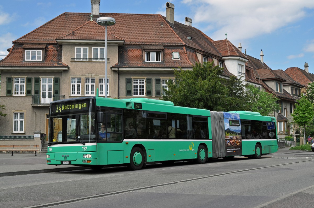 MAN Bus 782 auf der Linie 34 fährt zur Haltestelle Rütimeyerplatz. Die Aufnahme stammt vom 07.05.2015.