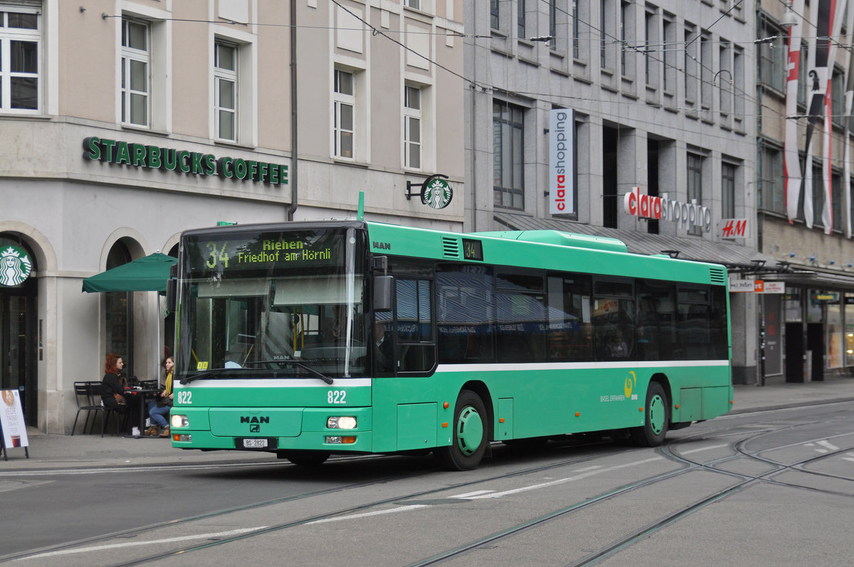 MAN Bus 822, auf der Linie 34, fährt zur Haltestelle Claraplatz. Die Aufnahme stammt vom 17.09.2017.