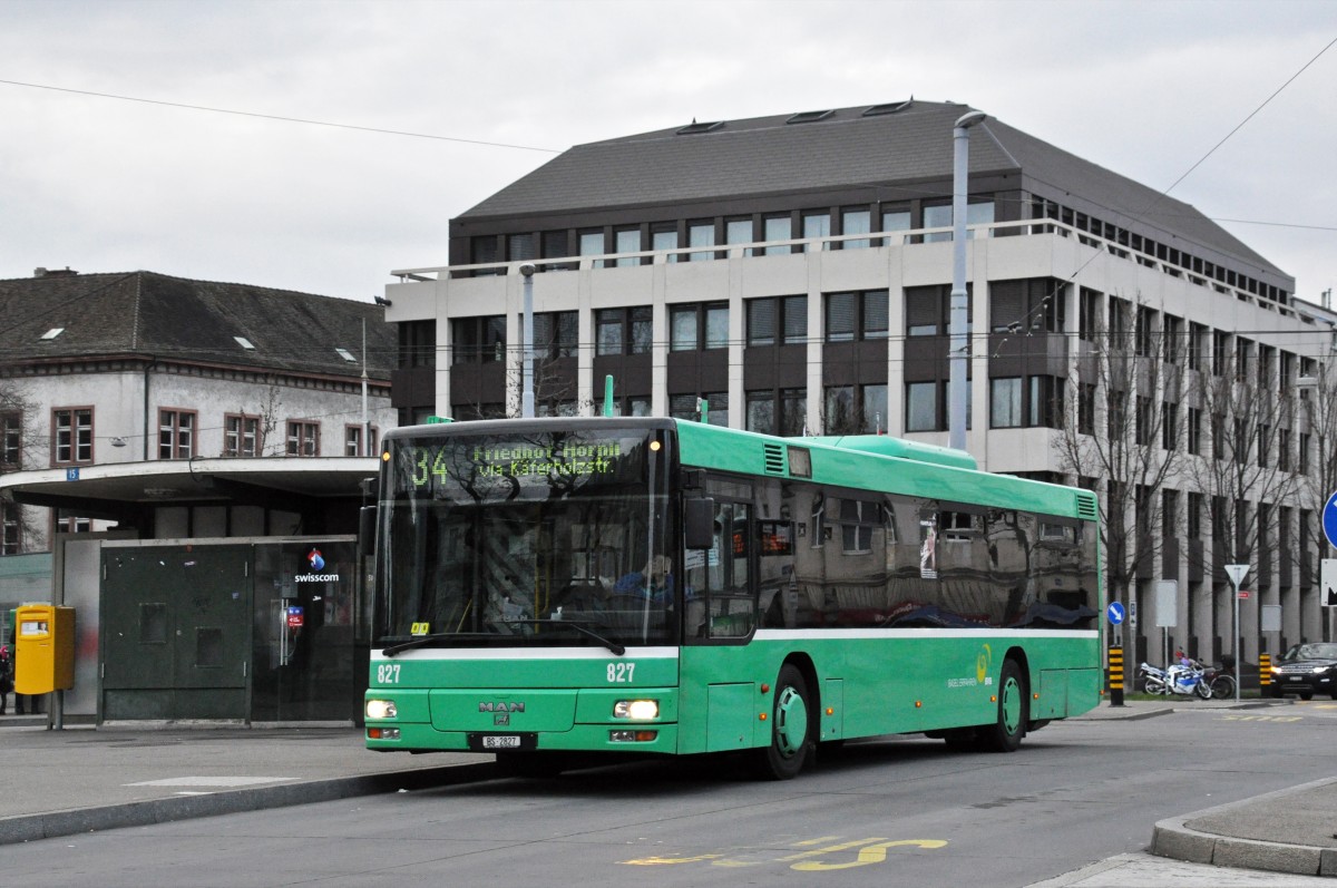MAN Bus 827 auf der Linie 34 bedient die Haltestelle Wettsteinplatz. Die Aufnahme stammt vom 26.12.2014.