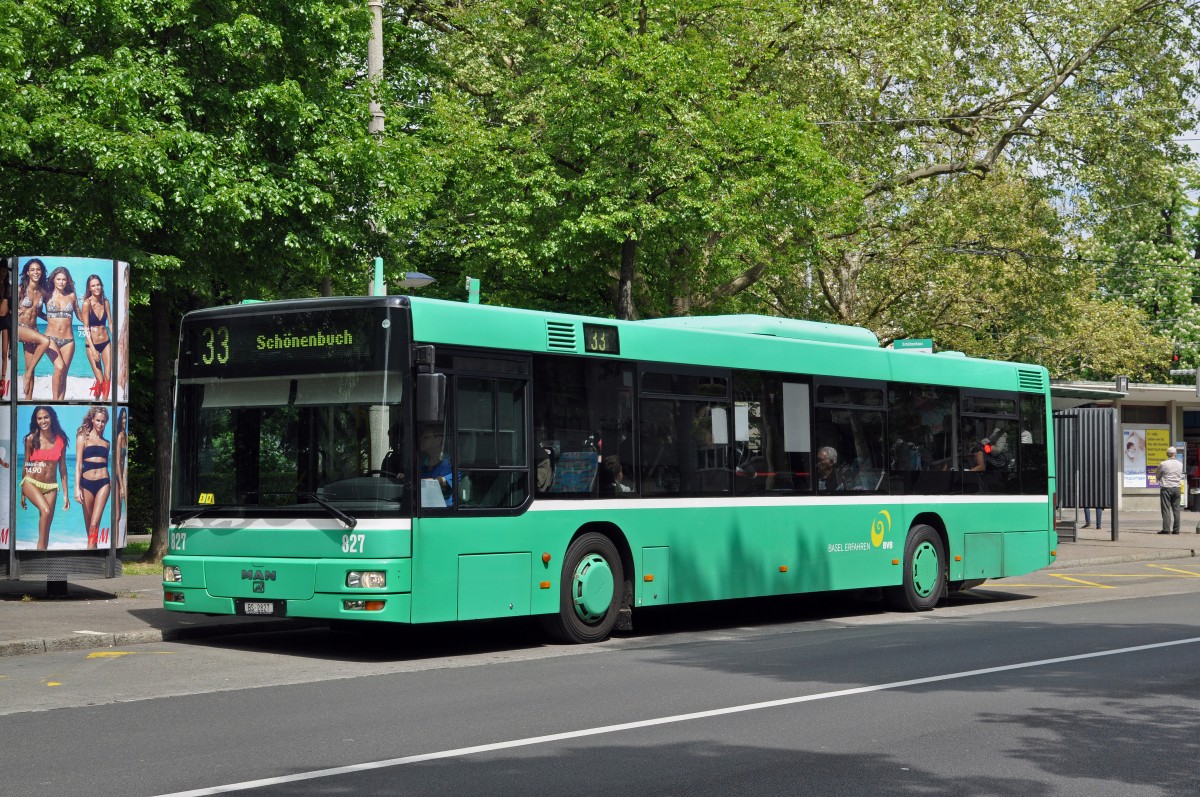 MAN Bus 827 auf der Linie 33 bedient die Haltestelle Schützenhaus. Die Aufnahme stammt vom 07.05.2015.