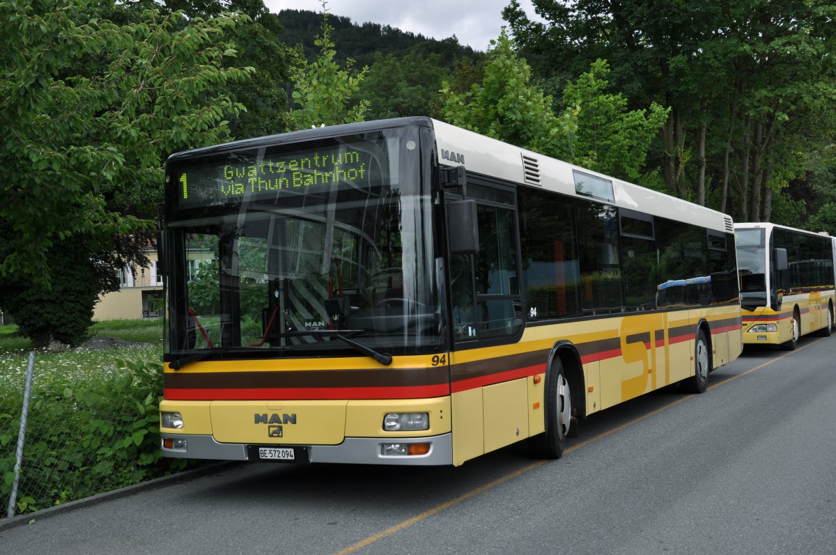 MAN Bus 94 wartet bei der Schiffsstation auf den nächsten Einsatz. Die Aufnahme stammt vom 29.07.2014.
