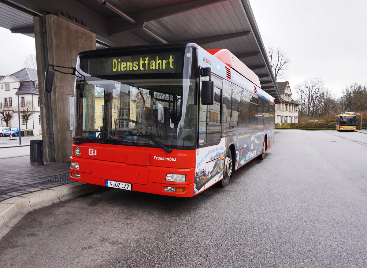 MAN-Bus von DB Frankenbus, am 21.3.2016 an der Haltestelle Coburg Bahnhof/ZOB.