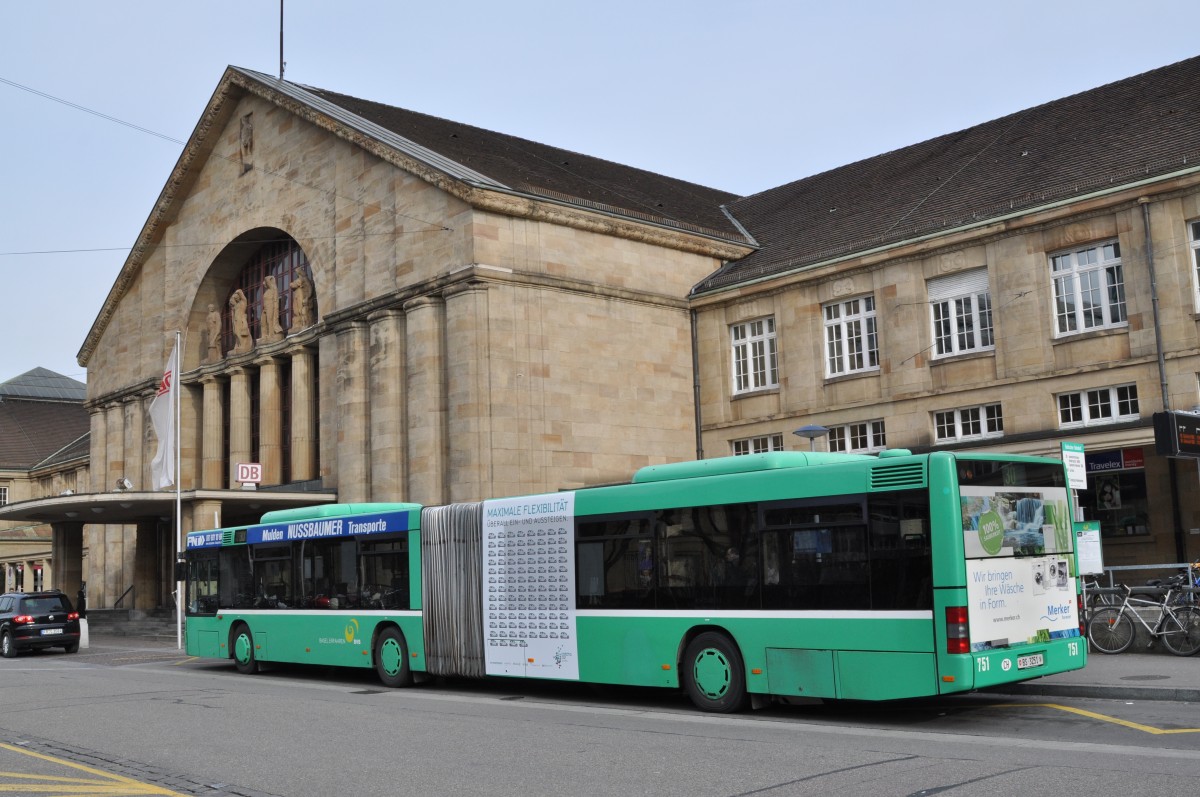 MAN Bus mit der Betriebsnummer 751 auf der Linie 30 an der Endhaltestelle Badischer Bahnhof. Die Aufnahme stammt vom 31.01.2015.