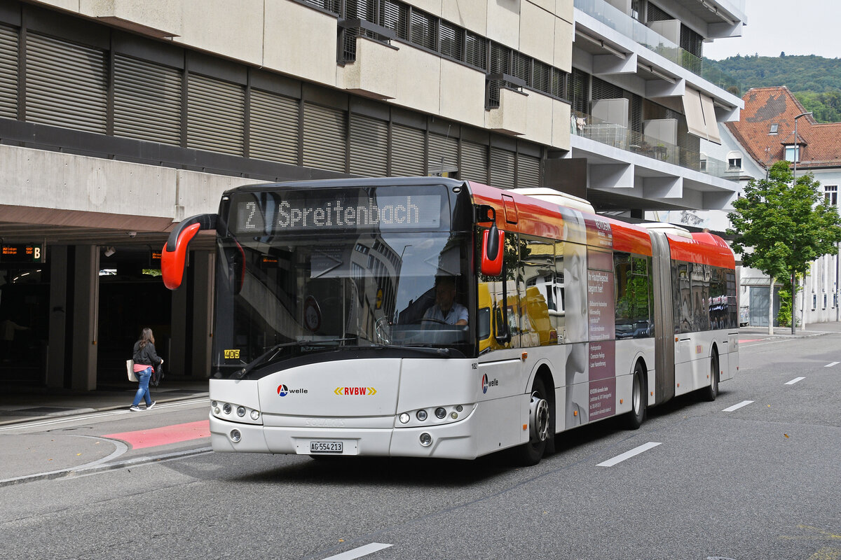 MAN Lions City 182, auf der Linie 2, f�hrt am 08.09.2025 zur Haltestelle beim Bahnhof Baden.