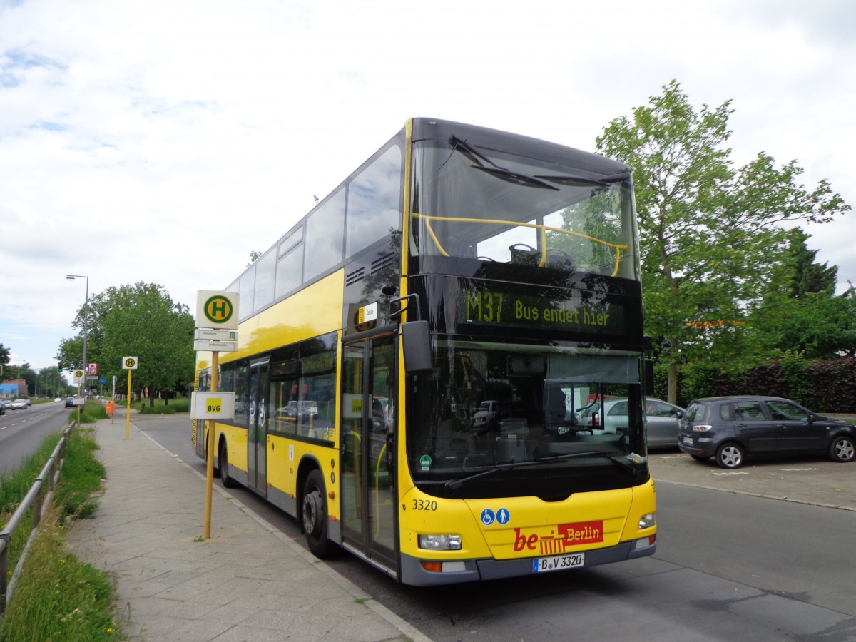 Man Lions City - BVG Wagen 3320 auf Linie M37 an der Endhaltestelle Staaken, Hahneberg am 24.5.14